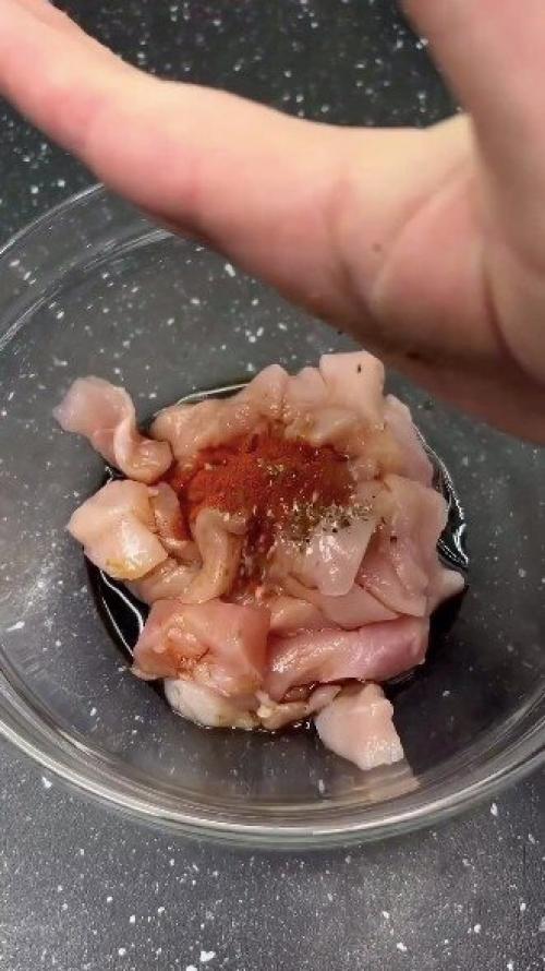 Мы готовим ароматную фунчозу с овощами и курочкой! 02