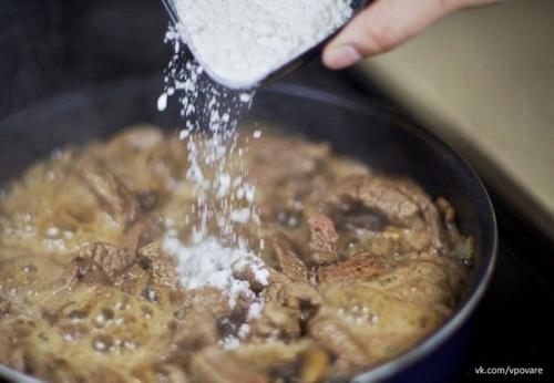 Бефстроганов с грибами и сливками. 06 Бефстроганов с грибами и сливками. 06