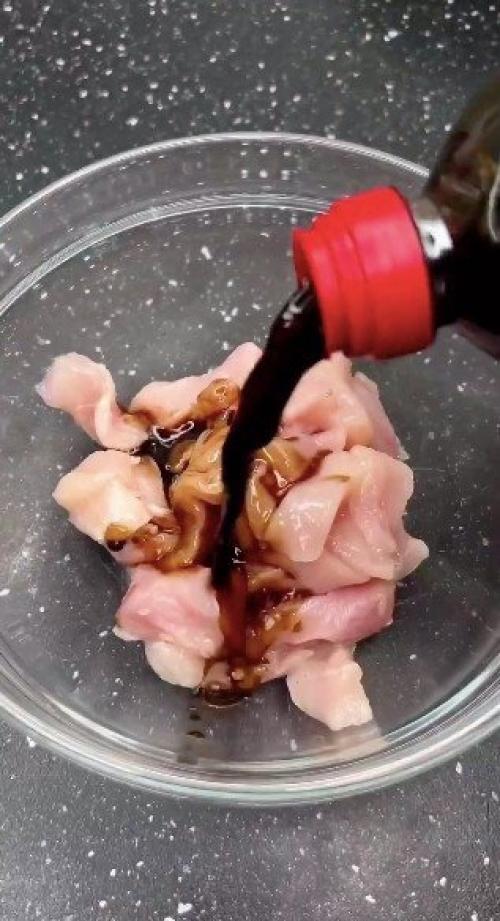 Мы готовим ароматную фунчозу с овощами и курочкой! 01