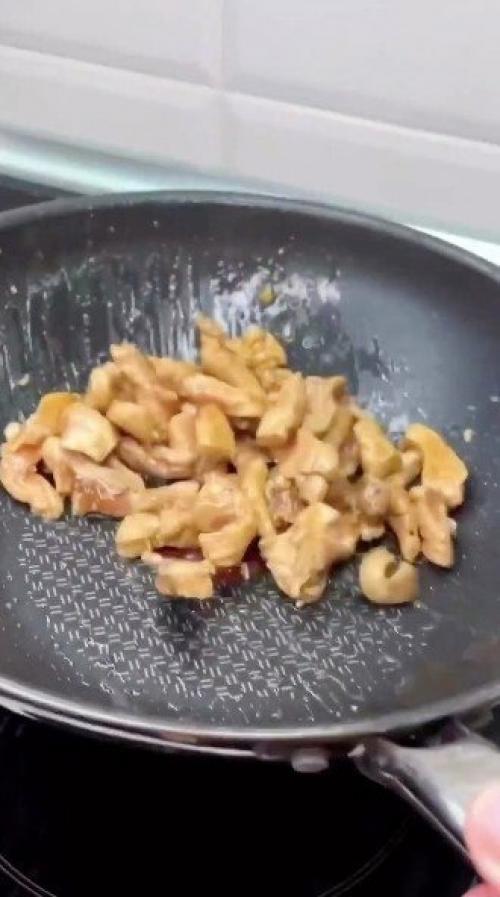 Мы готовим ароматную фунчозу с овощами и курочкой! 03