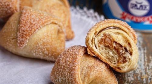 Рогалики с вареной сгущенкой. 07