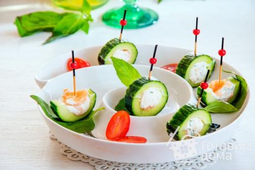 Праздничная закуска из свежего огурца со сливочным сыром. 06 Праздничная закуска из свежего огурца со сливочным сыром. 06