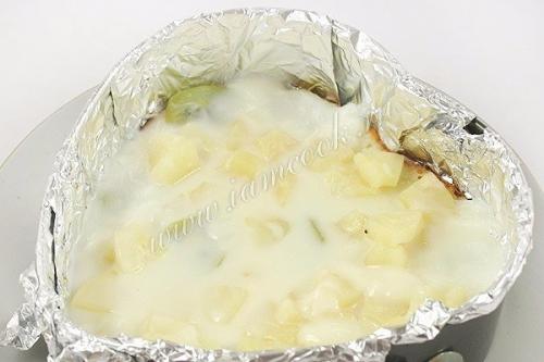 Торт бисквитный с фруктами, желе и йогуртом. 06