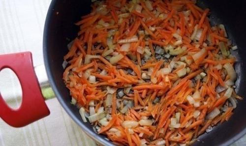 Картошечка, тушенная с мясом (как в д/садике. 01