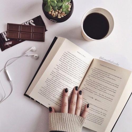 10 коротких, но жутко интересных книг. 10 коротких, но жутко интересных книг.