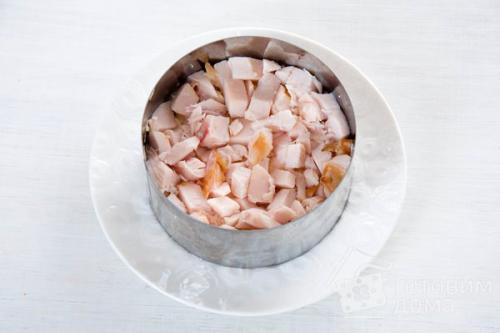 Салат с копченой курицей и помидорами Яркий Праздник. 07