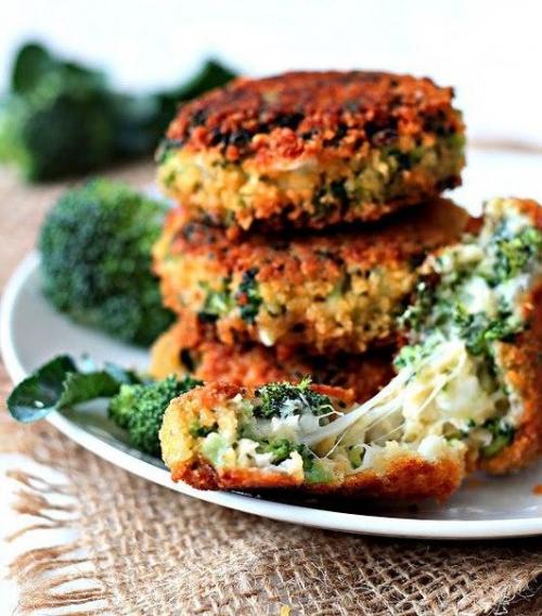 Оладьи из брокколи с сыром. 01