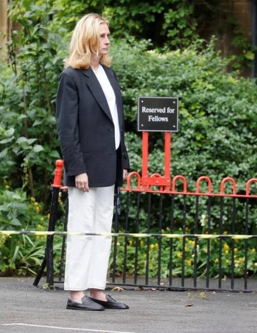 Красотка Джулия Робертс теперь блондинка. 02