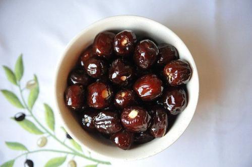 Полезные продукты: финики. Полезные продукты: финики.