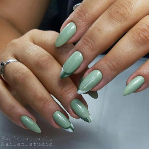 Такой аккуратный маникюр в оливковом оттенке! 01