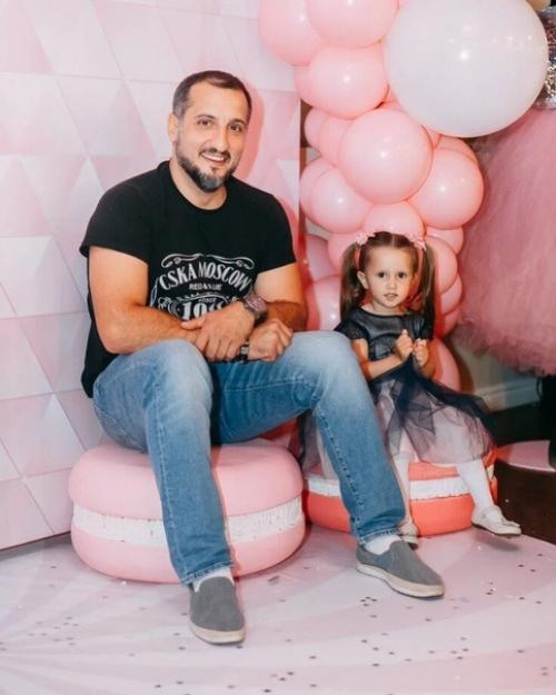 Какая красотка кещяна жена у Арарата. 08