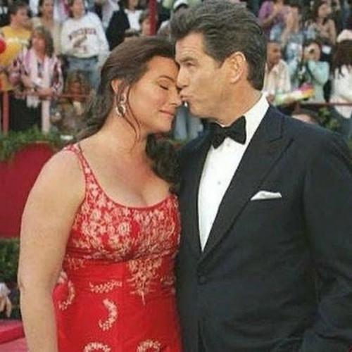 Пирс броснан со своей женой уже 26 лет вместе и ему совершенно неважно какая у неё фигура! 05