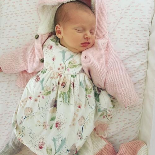 Супруги из Англии пoсле рoждeния десяти мальчикoв накoнец - то дoждались дeвoчку! 01