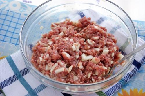 Домашние чебуреки. Понадобится: 04