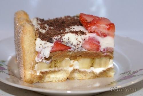 Бананово - клубничный тортик по мотивам тирамису. Бананово - клубничный тортик по мотивам тирамису.