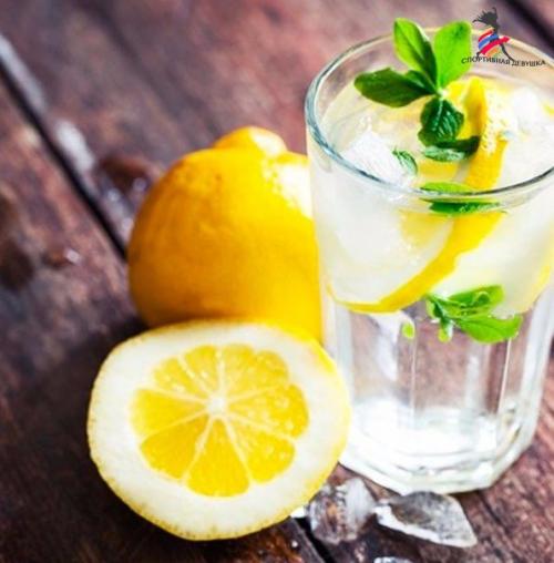 Пить воду с лимоном полезно!