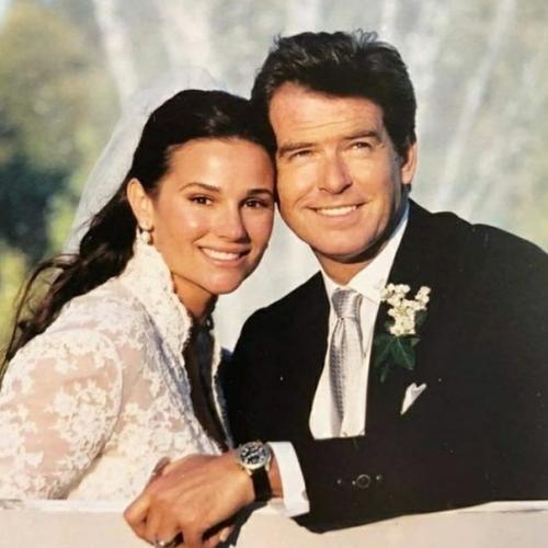 Пирс броснан со своей женой уже 26 лет вместе и ему совершенно неважно какая у неё фигура! 01