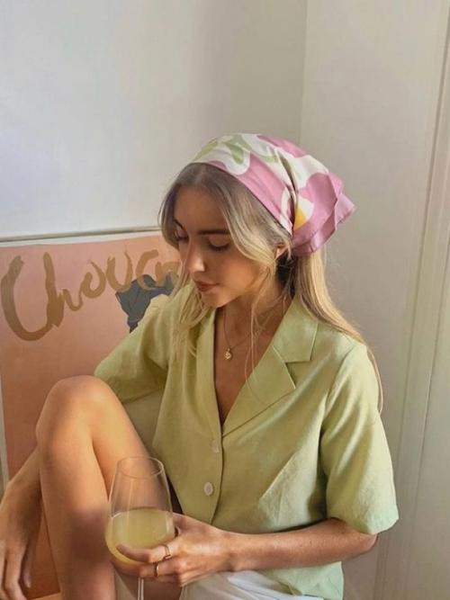 Косынка - это не только защита от ветра и солнца, но и модный аксессуар, который способен преобразить любой образ. 03