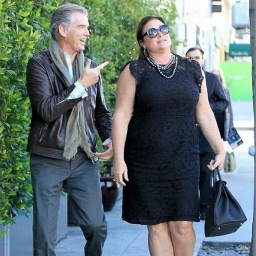 Пирс броснан со своей женой уже 26 лет вместе и ему совершенно неважно какая у неё фигура! 04