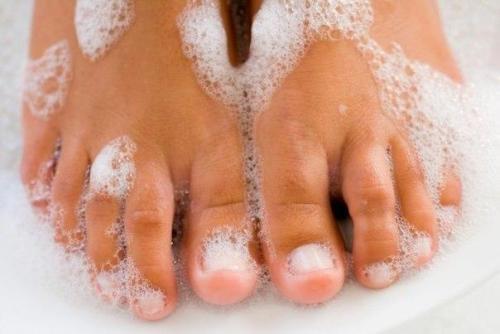 Как получить белые ногти. 

