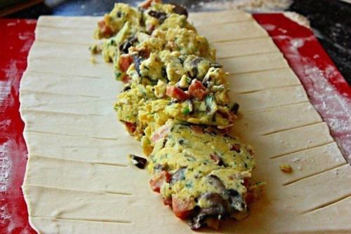 Яичница - болтунья в слоёном тесте. 08 Яичница - болтунья в слоёном тесте. 08