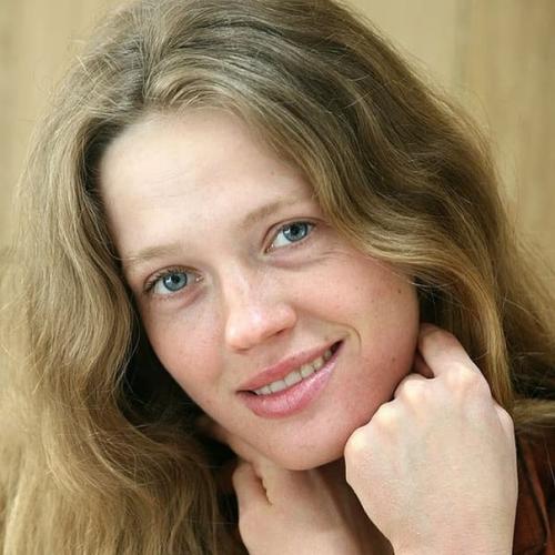 Актриса Анна синякина - та самая внучка катя из Ворошиловского Стрелка. 01