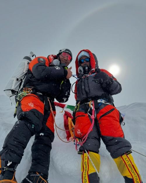 На Викторию боню тут накинулись Профeссиональныe Альпинисты и захейтили за восхождение на восьмитысячную гору и уличили во лжи. 03