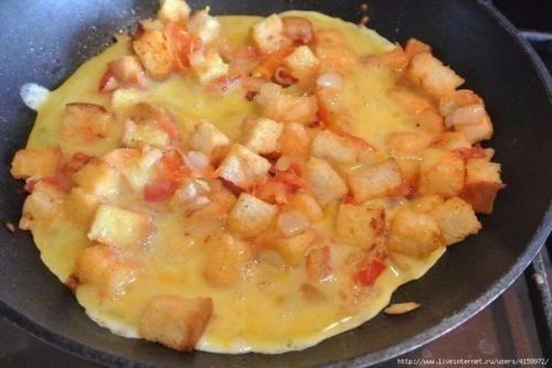 Яичница по-французски.  Ингредиенты и приготовление (1-2 порции: 01