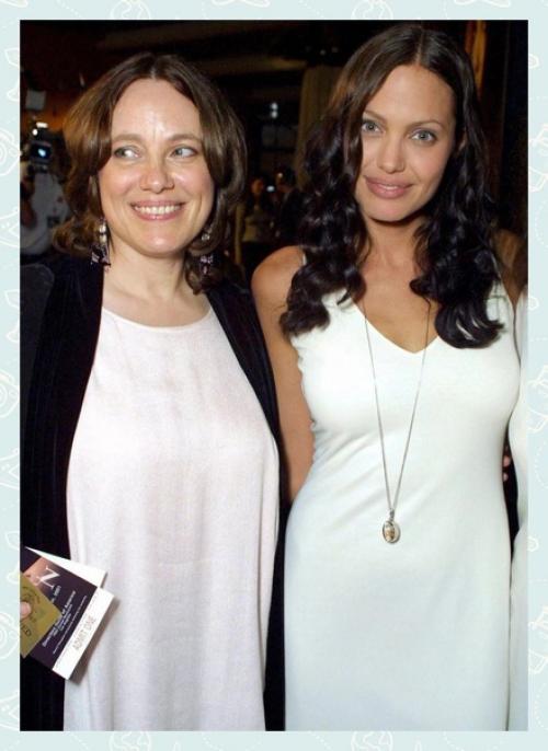 Так вот она у кого своей красотой удалась! 01