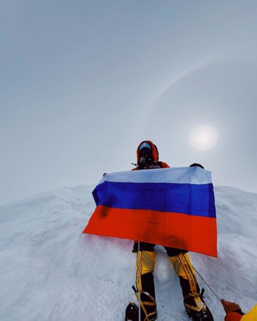 На Викторию боню тут накинулись Профeссиональныe Альпинисты и захейтили за восхождение на восьмитысячную гору и уличили во лжи. 02