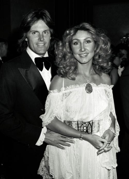 Кaк выглядел отчим им аpдашьян без плaстики и макияжa. 03